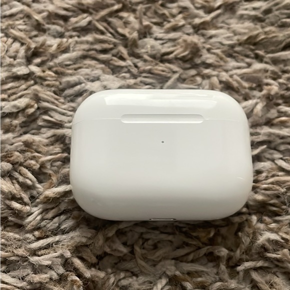 White Wireless Earbuds Charging Case